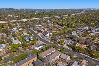 1621 enfield rd e 105.jpg